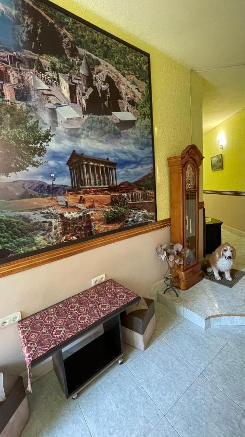 Citrus Guest House Γιερεβάν Εξωτερικό φωτογραφία
